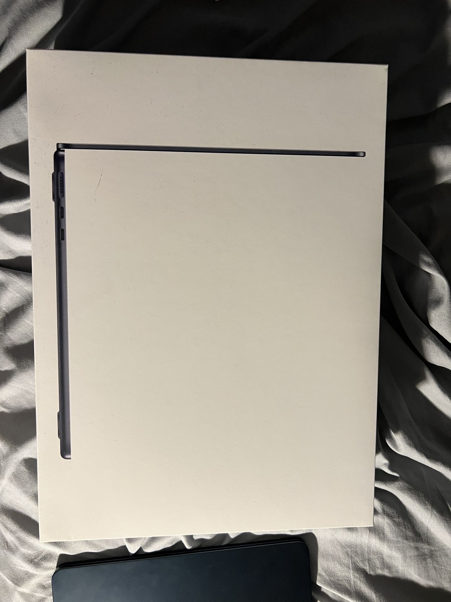 Macbook Air M3 midnight color