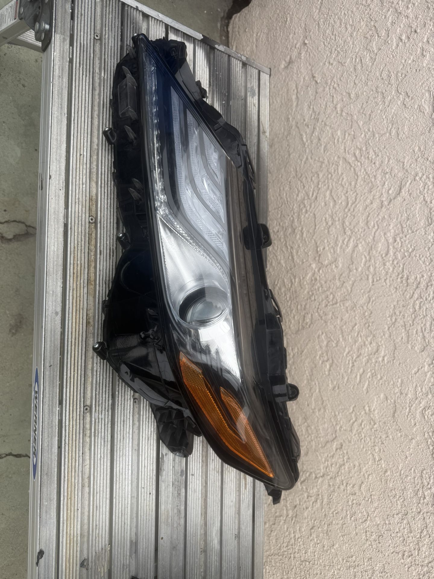 2018-24 Toyota Camry Driver Side Headlight OEM