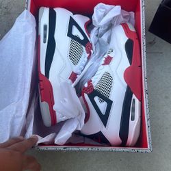 Air Jordan 4 Retro Fire White (new) Size 11.5