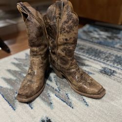 Women’s Justin Boots