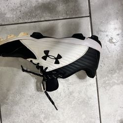 Baseball shoes 2 pairs size 11