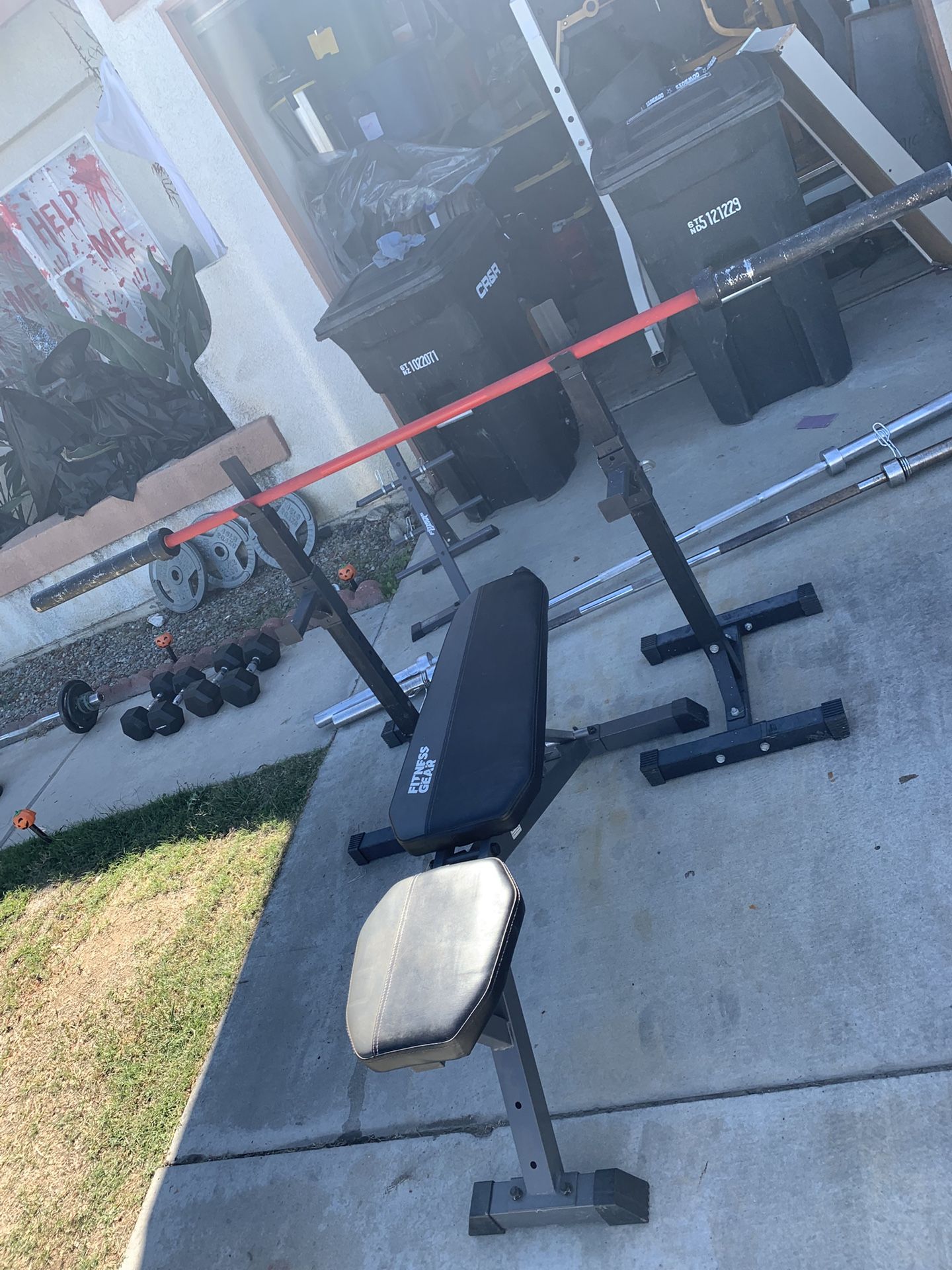 Weight Bench With 7 Ft Olympic Barbell