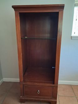 Cabinet/shelves