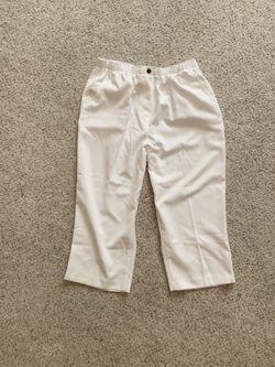 Women’s white capris size 12