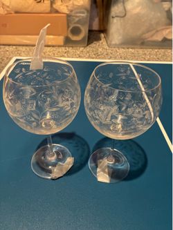 Etched Floral Wine Glasses – Set of 2
