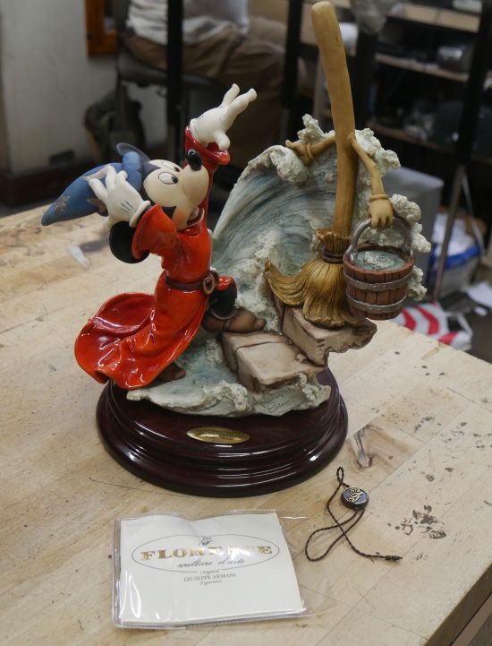 Giuseppe Armani Disney Mickey Mouse THE SORCERERS APPRENTICE Fantasia 0325C mint condition.
