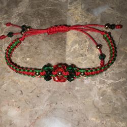 Two Color Christmas Bracelet With Beaded Flower and 14 Gold Pleated Spacers