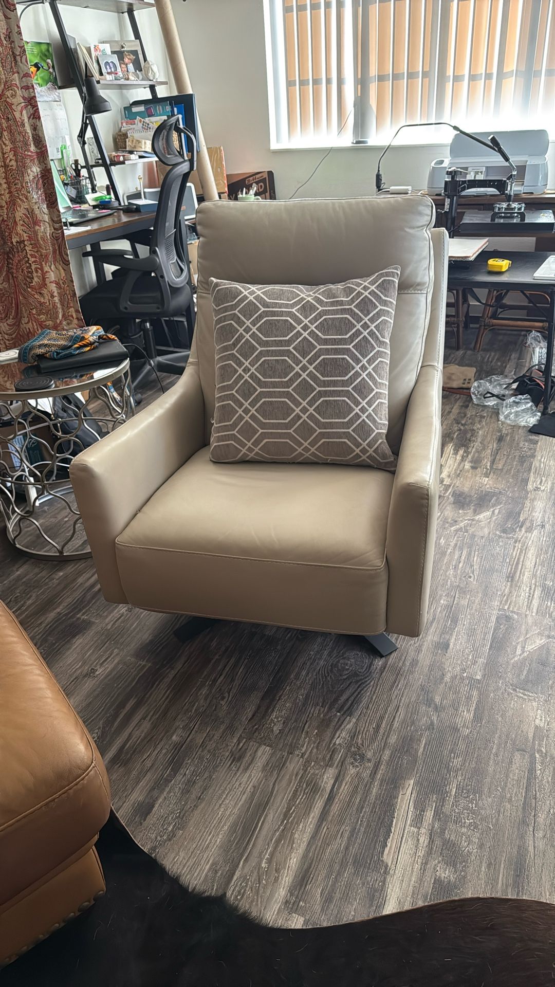 Macy’s Italian Swivel Chair LIKE NEW