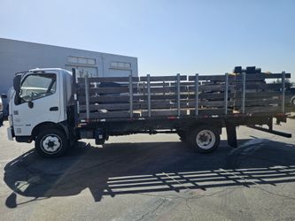 2019 Hino 195