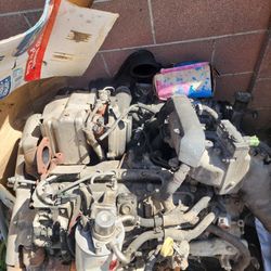 2006 Chevy Silverado 3500hd  Engine  For Parts  