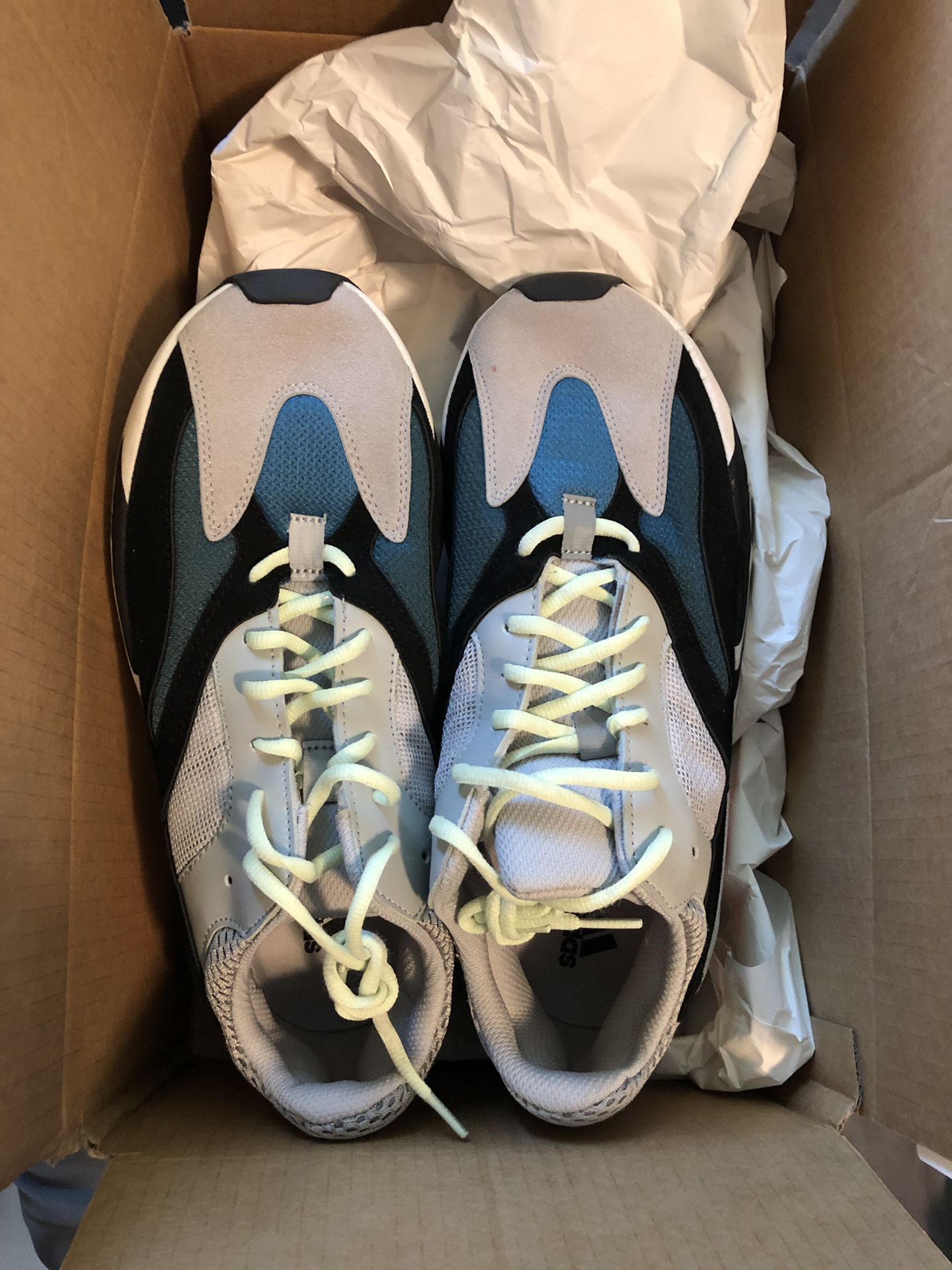 Adidas Mens Yeezy Boost 700 "Wave Runner size 11