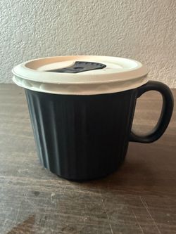 CorningWare Colours 20 Oz Black Meal Mug Stoneware w/ Vent Lid NEW