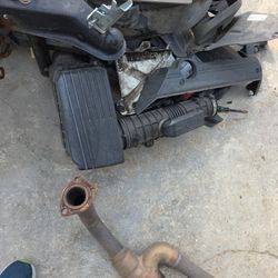 airbox from a 2003 Honda Odyssey – fits 2002-2004 Odyssey, 2001-2002 Acura MDX, 2003-2004 Honda Pilot. Pulled from a running van, tested goo