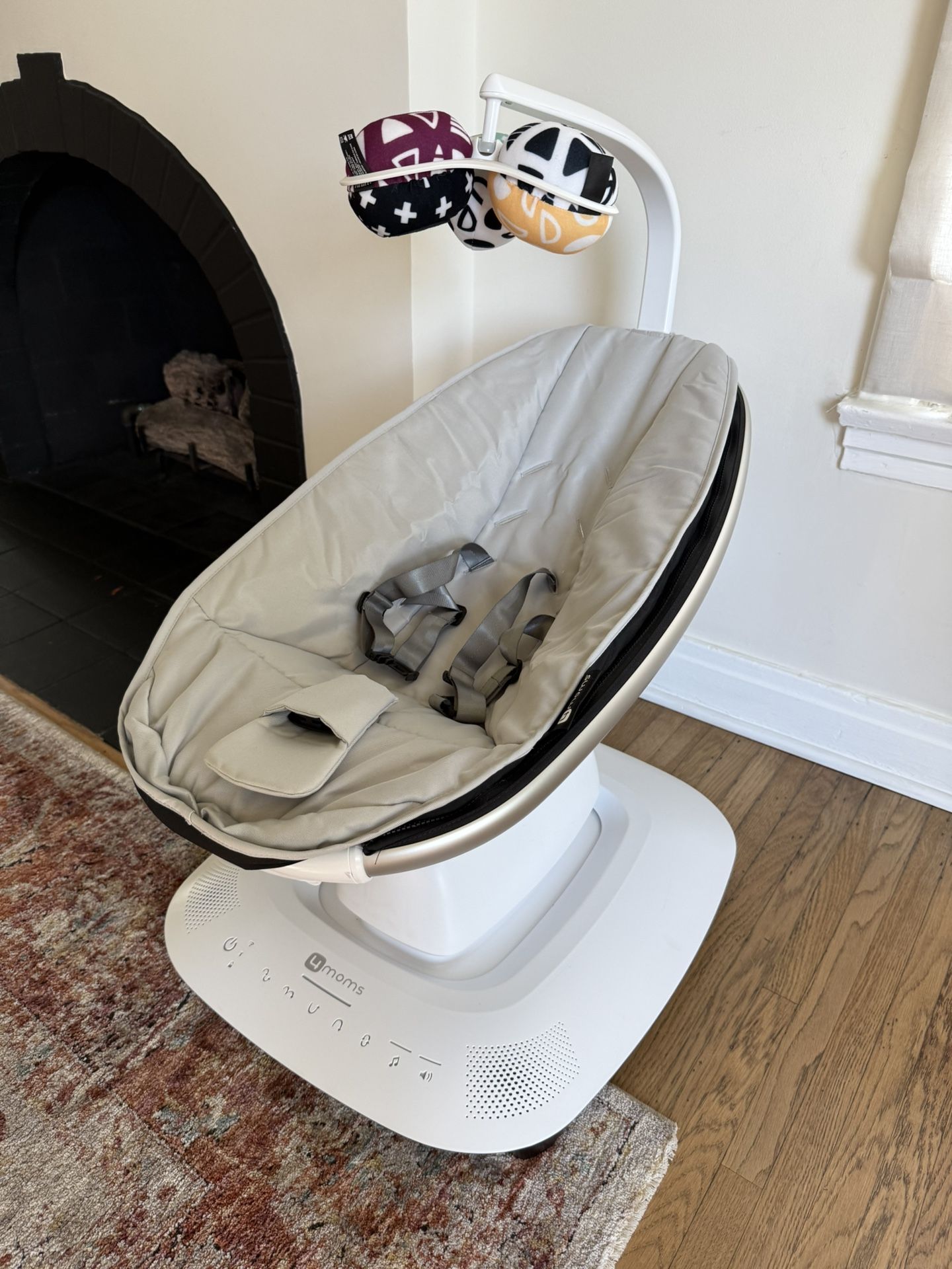 4moms Mamaroo Multi motion Baby Swing
