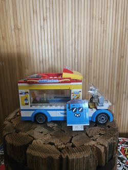 LEGO Ice Cream Truck – Rebuild / Parts Lot

$20