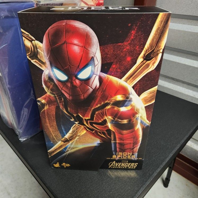 Iron Spider Spider Man Hot Toys