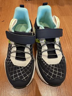 Dream Pairs Kids Sneakers Size 13 New In Box