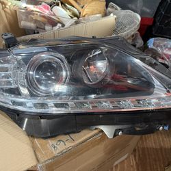 Lexus RX350 Headlight  $200