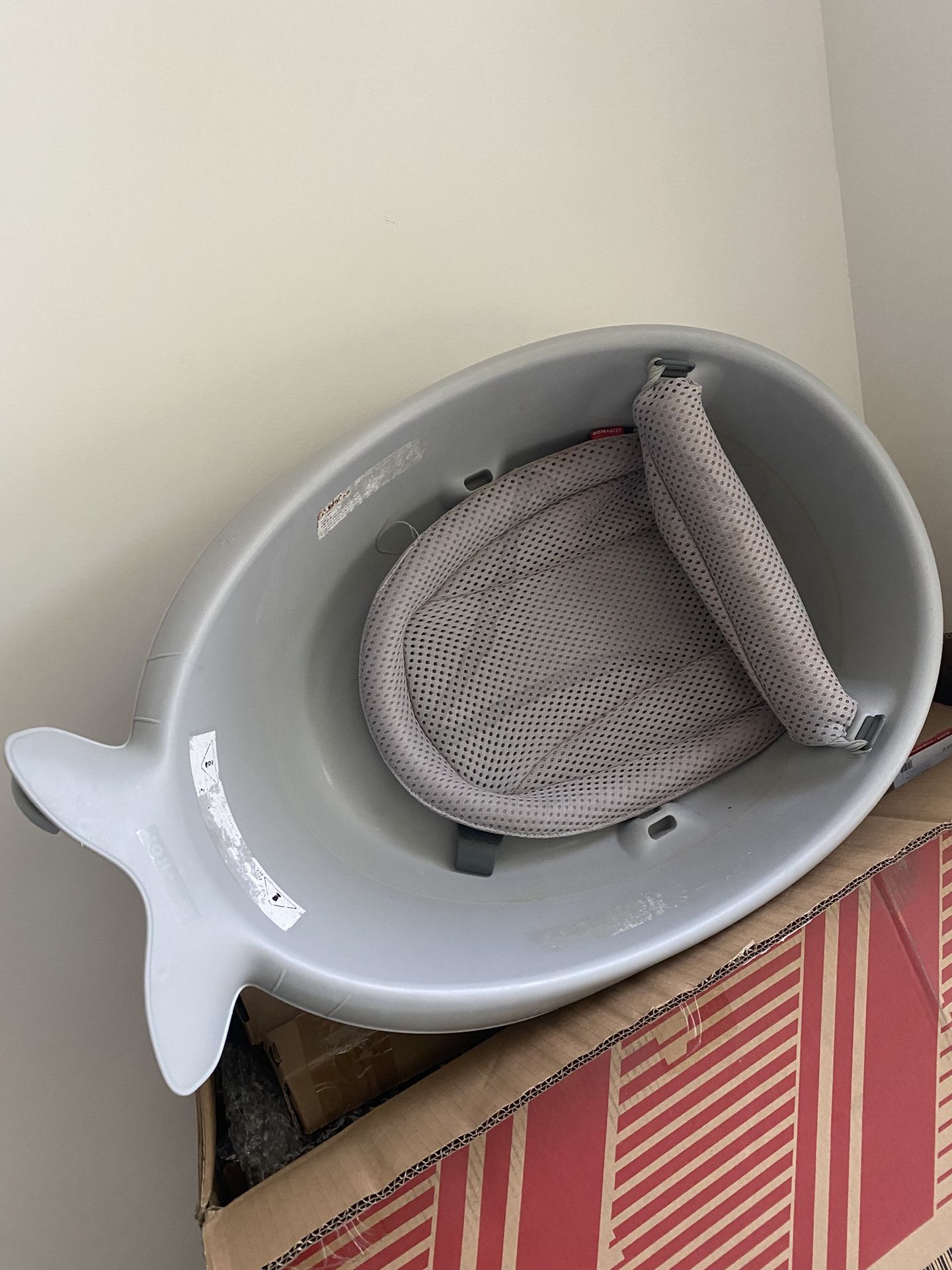 Skip Hop Moby Bath Tub