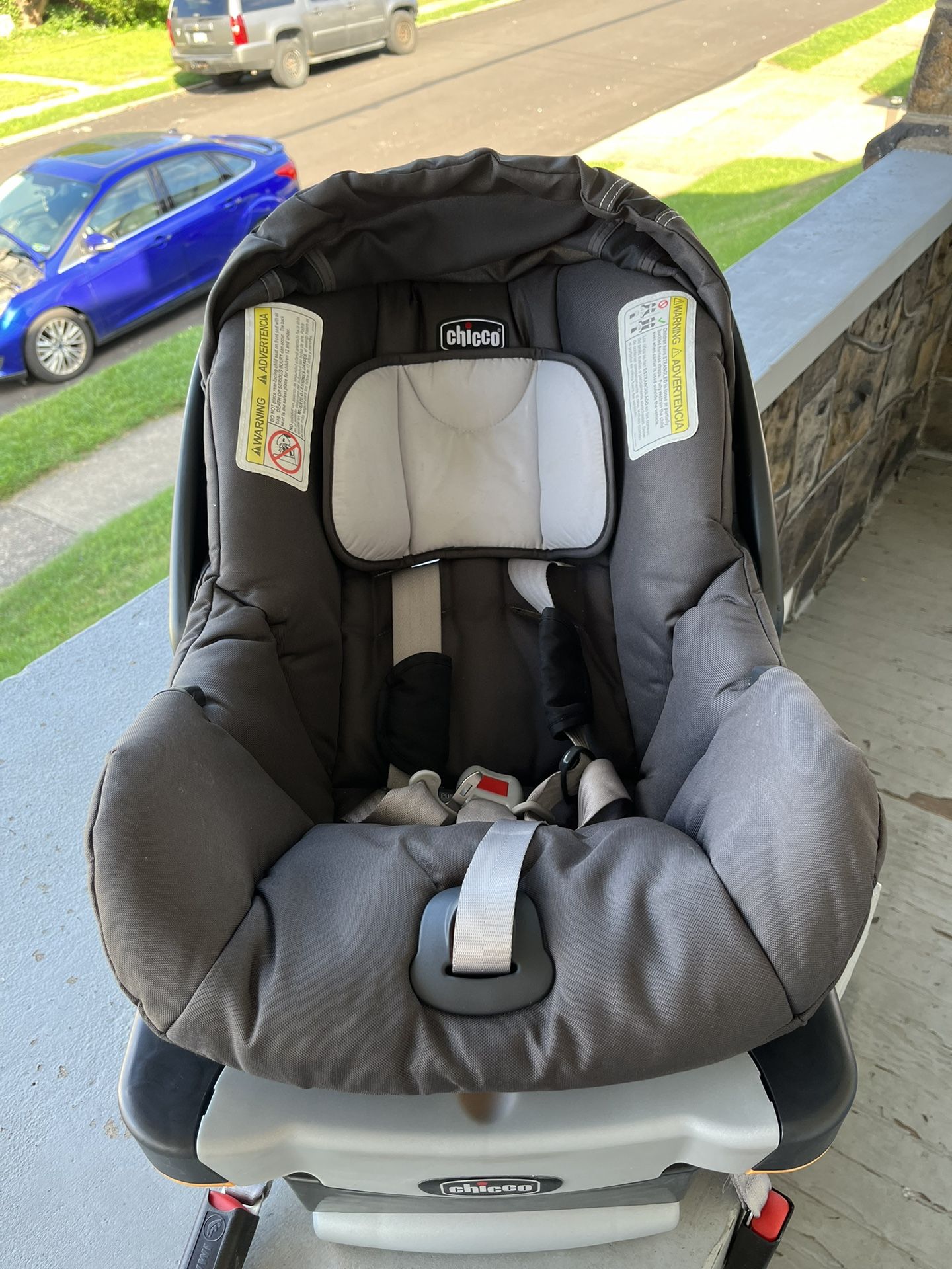 Chicco Keyfit Infant Carseat