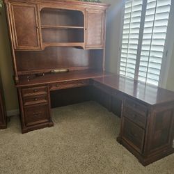 Office Furniture (5 Pieces)