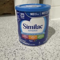 Two cans of Similac advance brand new