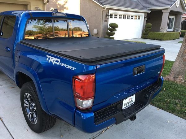 Toyota Tonneau bed cover OEM for Sale in San Diego