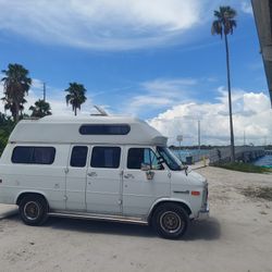 1988 GMC campervan High Top