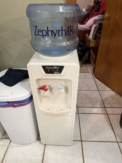 Water machine, hot and cold