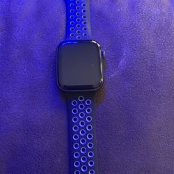 Apple 6 44MM Watch With 3 Dif Bands 