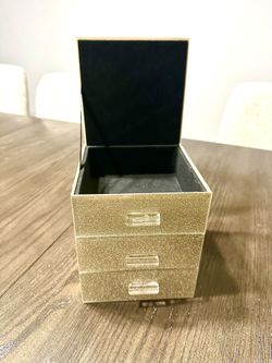 SPARKLY GOLD JEWELRY BOX - NEW