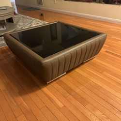 Modern Learher Coffee Table with Glass Top