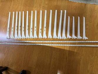 Rubbermaid Single Track Upright And Brackets