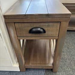 Durango Chairside Table 
