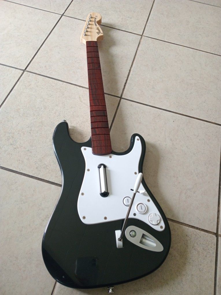 Xbox 360 Guitar Everything Works $20 Firm Pick Up Only