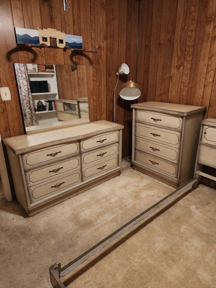 Vintage Bedroom Set