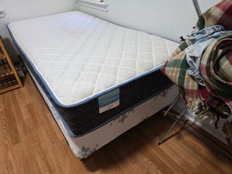 Twin mattress + metal frame set