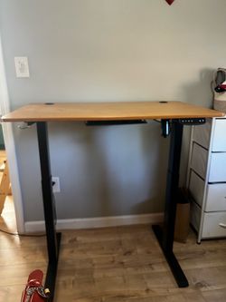 Standing desk