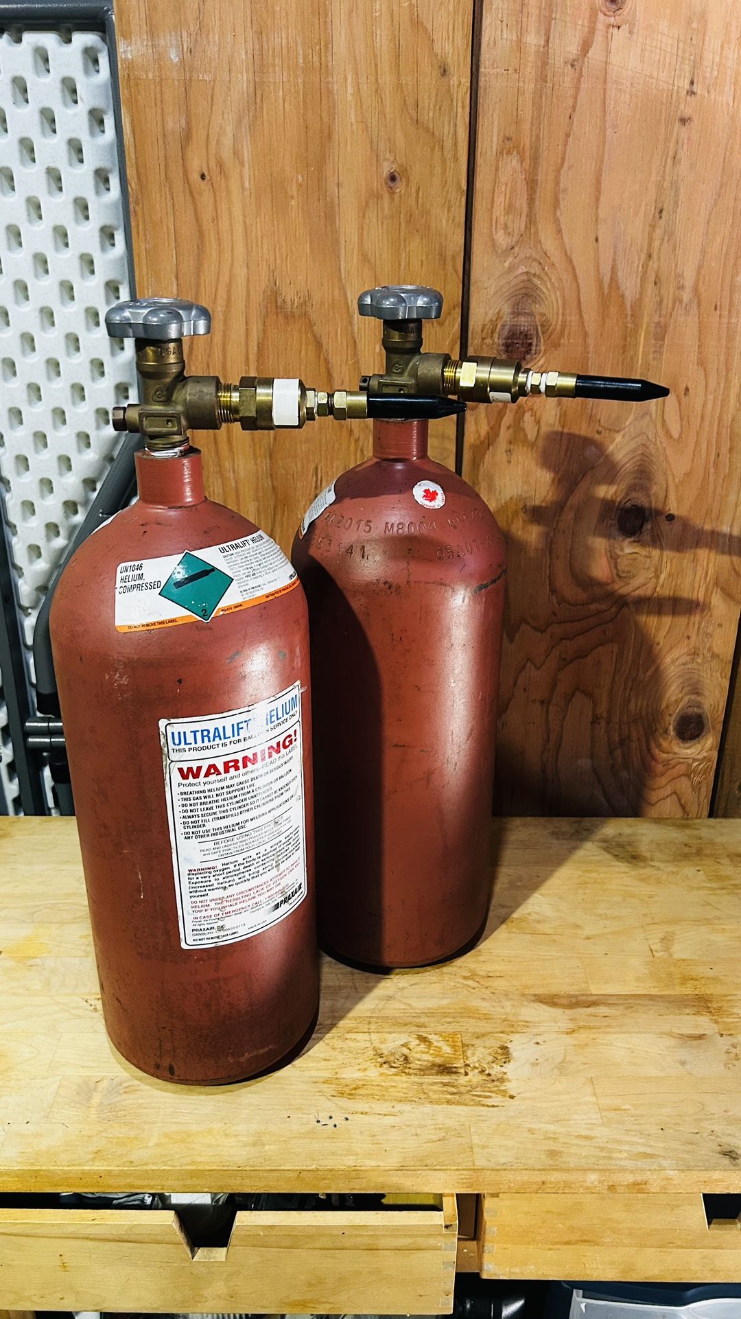 Helium Cylinder/ Tanque De Helio