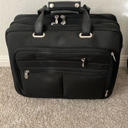 Laptop / Carry On bag With Wheel 