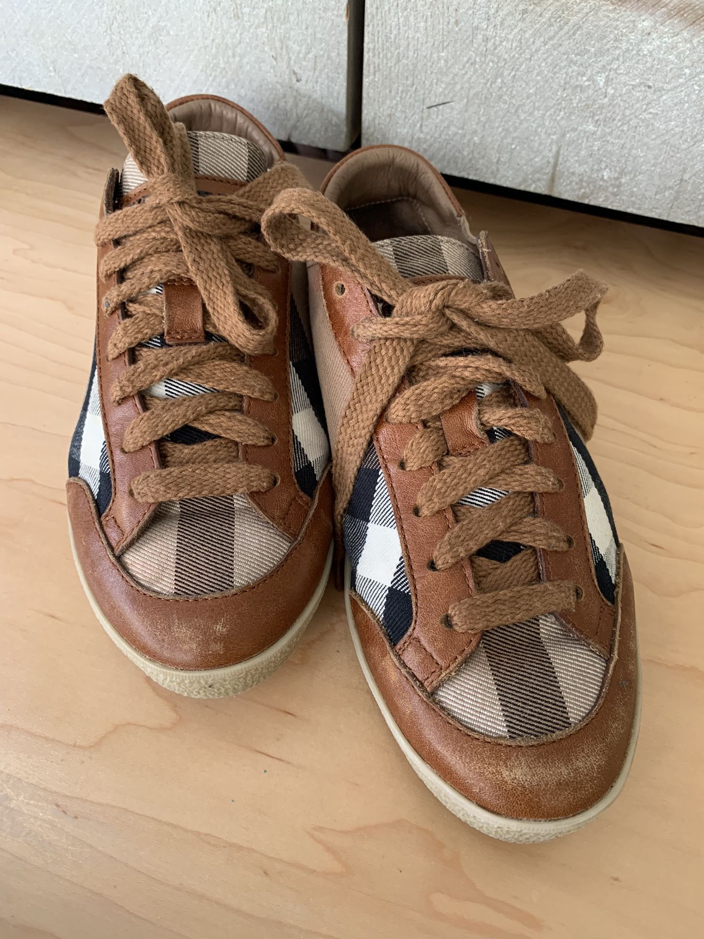 Burberry Sneakers