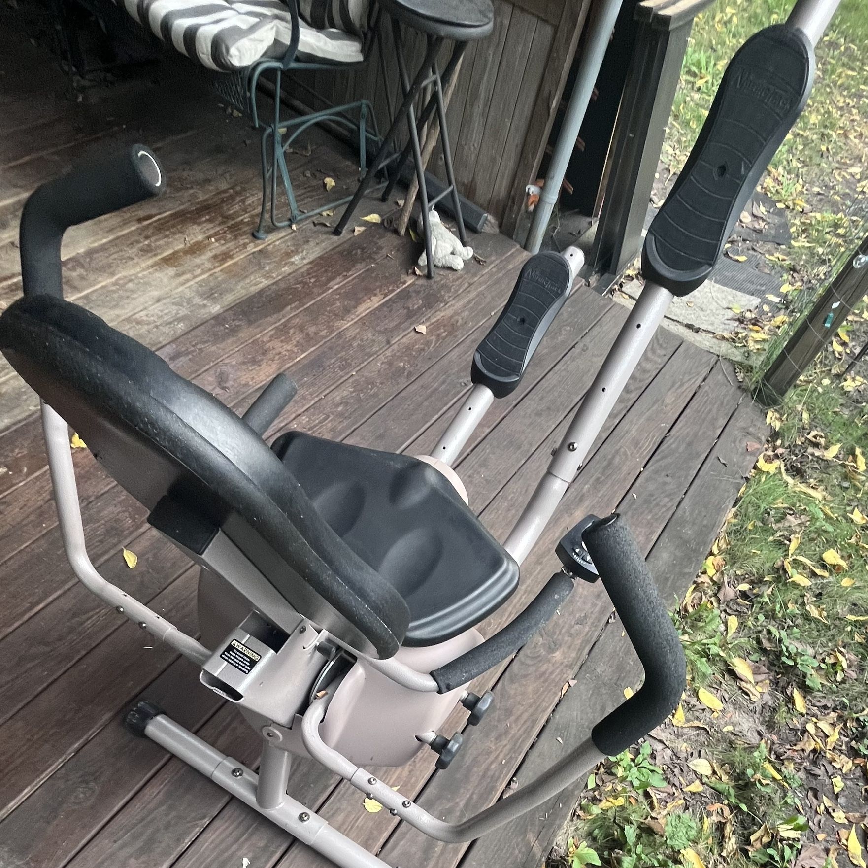 Nordictrack leg 2025 shaper exercise machine