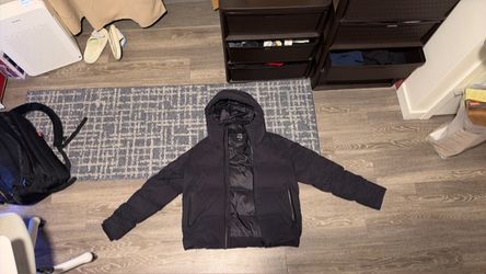 UNIQLO SEAMLESS DOWN PARKA