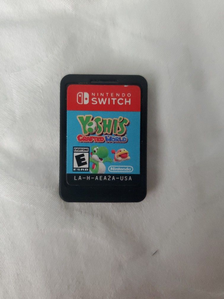 Nintendo Switch Yoshi Crafted World