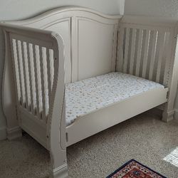 Convertible Crib / Infant, Toddler Bed Set 