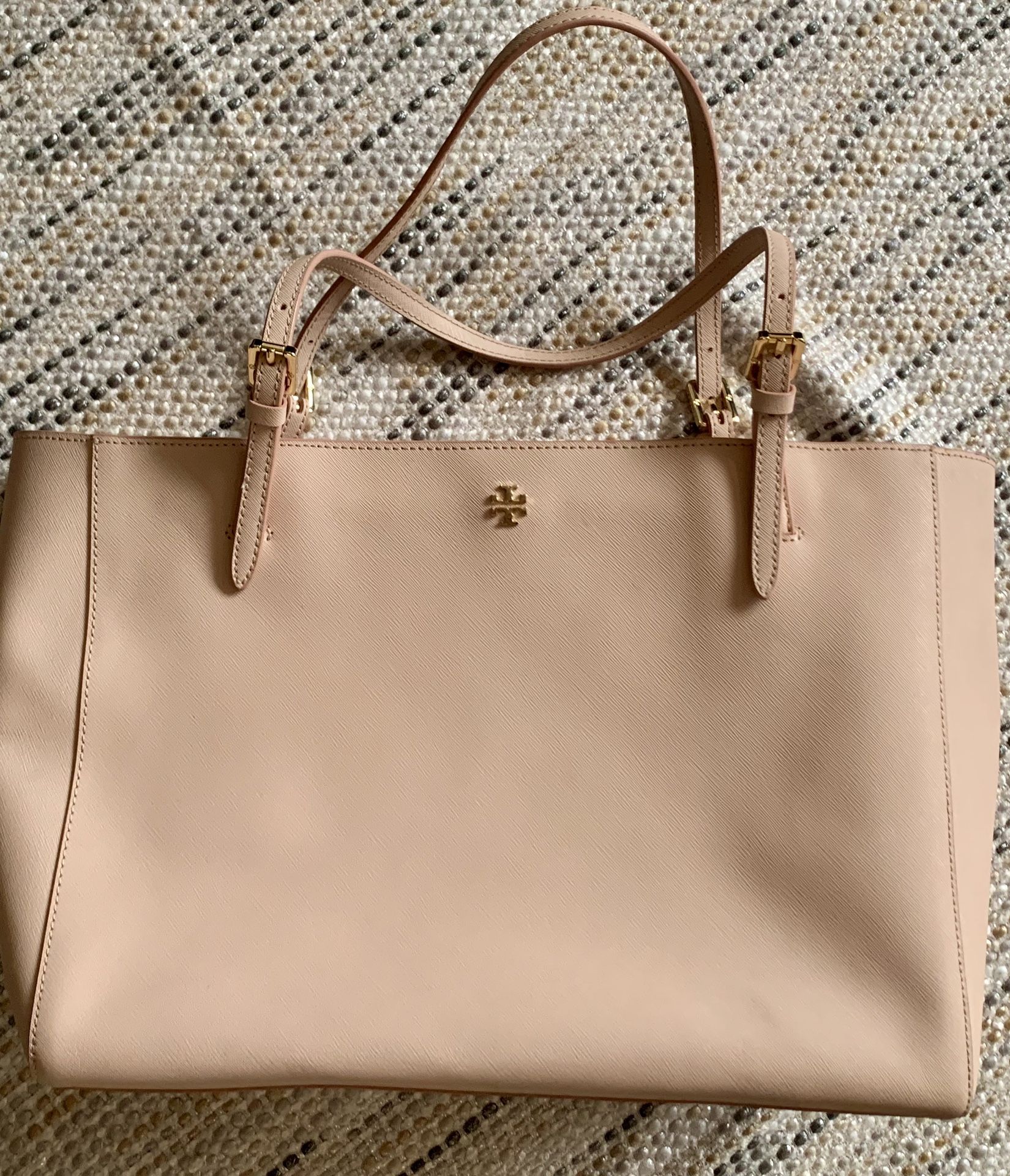 Tory Burch York Buckle Laptop Tote for Sale in Arcadia, CA - OfferUp