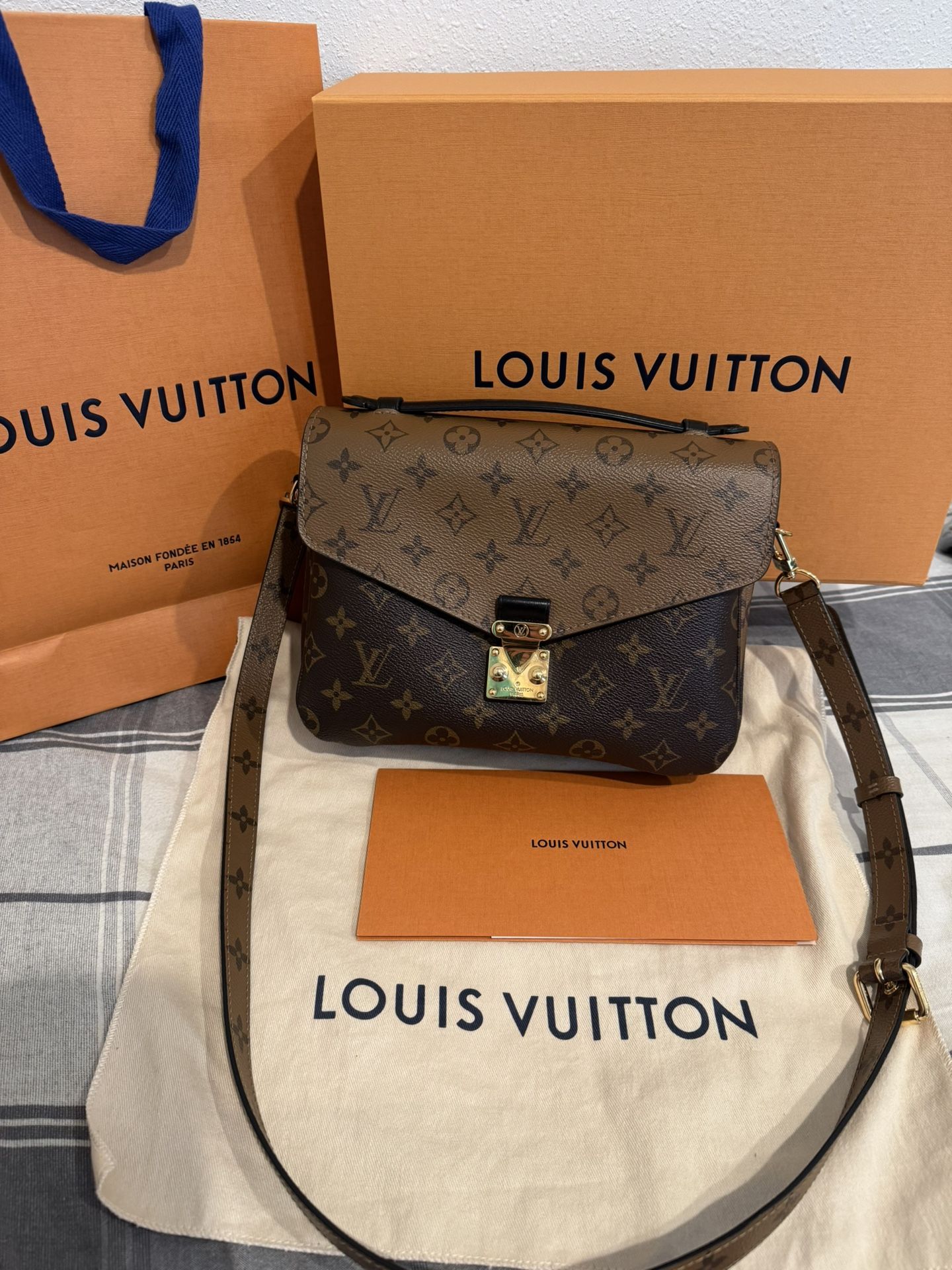 Louis Vuitton Métis Pochette