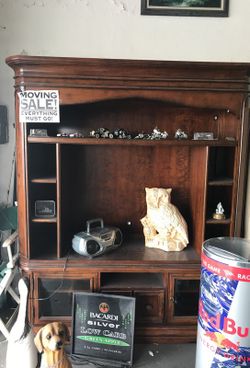 Entertainment center