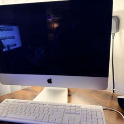 iMac Desktop Computer **Pristine Condition**  