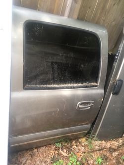 2000-06 Chevy suburban door